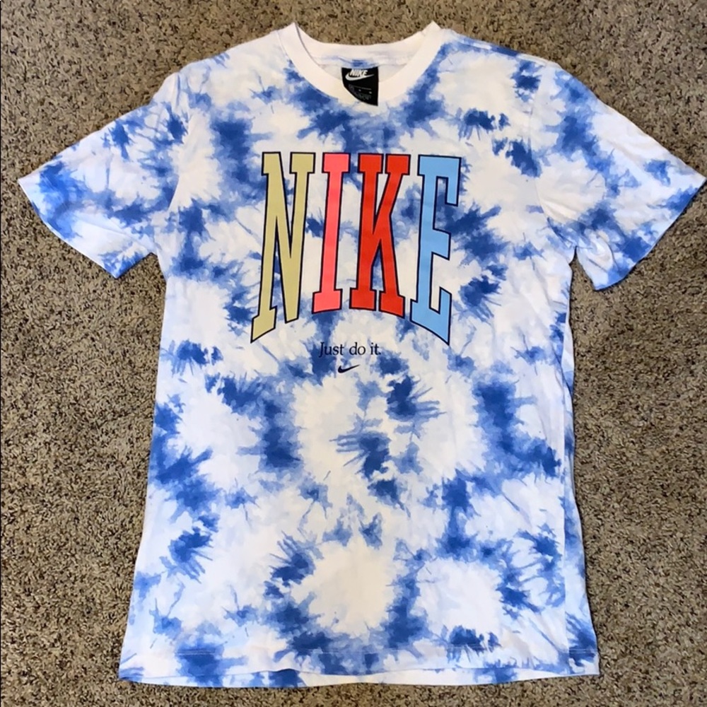 Nike T Shirt